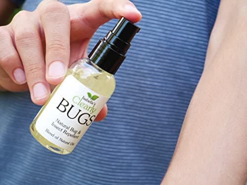 Isabella's Clearly Bugs, Blend of Natural Essential Oils to Keep Bugs Away with Lavender, Cedarwood, Tea Tree, Lemongrass | Non Toxic for Adults and Kids, Made in USA (60ml) — view 4