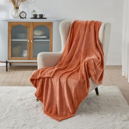 Bedsure Fleece Throw Blanket for Bed - Flannel Fleece, Orange, 150x200 cm