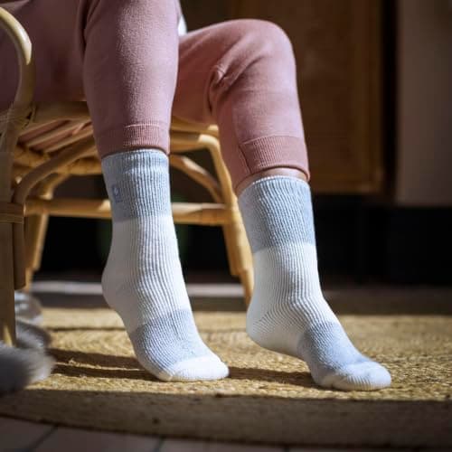 HEAT HOLDERS – Womens Thermal Socks, Thick Fluffy Winter Socks Size 4-7 | Warm Socks for Indoor & Outdoor Wear (UK, Numeric, 4, 7, Regular, Regular, Cream/Muted Coral) — view 3