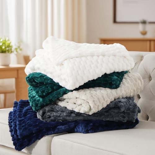 Aisbo White Throws Blankets for Sofa - Single Fleece Fluffy Bed Throws for Sofas, Soft Warm Fuzzy Blanket for Couch, 130x150 cm — view 5