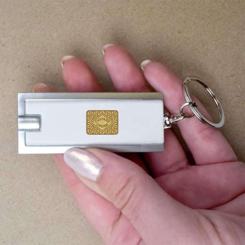 Azeeda 'Custard Cream' LED Keyring Torch (KT00050971) — view 3