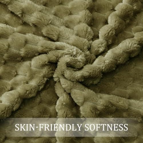 Exclusivo Mezcla Large 3D Fleece Blanket for Sofa, Couch, Olive Green — view 6
