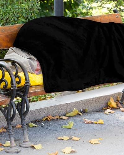Suhine 72 Pcs Homeless Care Package Bulk Unisex Winter Gloves Beanie Hats Scarves Socks Coral Fleece Blankets Drawstring Bags, Black, Medium — view 3