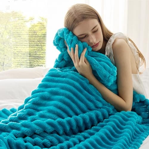 Bedsure Fleece Throw Blanket for Sofa - Fluffy Throw, Teal, 130x170 cm — view 3