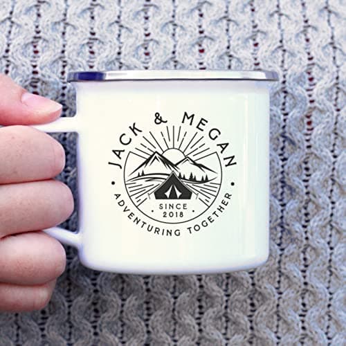 eBuyGB Personalised Adventuring Together Enamel Coffee Mug - 13oz Travel Camping Metal Tea Cup, Couples Gifts, 10th Anniversary Tin Gift (380 ml, 1 Mug) — view 4
