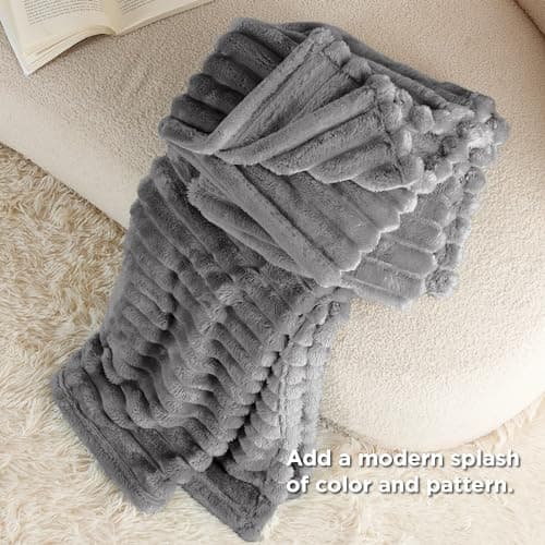 Bedsure Fleece Throw Blanket for Sofa - Fluffy, Light Grey, 130x170 cm — view 4