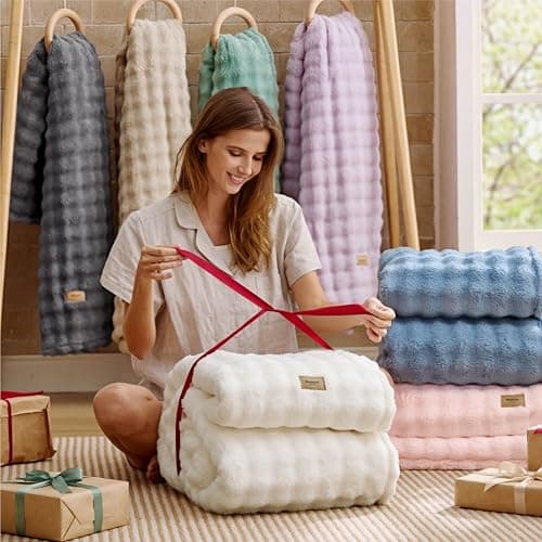 Bedsure Bubble Fleece Throw Blanket - Lightweight, Ashley Blue, 130x170cm — view 6