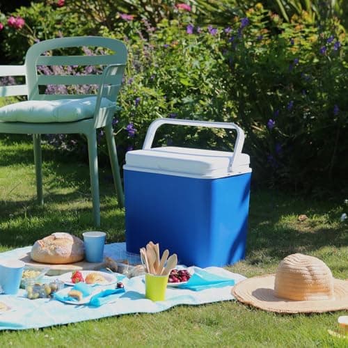 Harbour Housewares 30L Cool Box – Blue Large Insulated Portable Cooler, Camping Ice Chest for Picnic, Beach, Travel, Road Trips, Festivals & Outdoor Food & Drink Storage — view 6