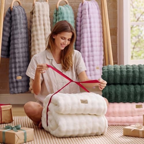 Bedsure Bubble Fleece Throw Blanket - Lightweight, Sage Green, 150x200cm — view 6