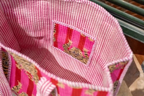 IBOAH Large Quilted Cotton Tote Bag Tiger Print, Beach Travel (Pink and Red) — view 2