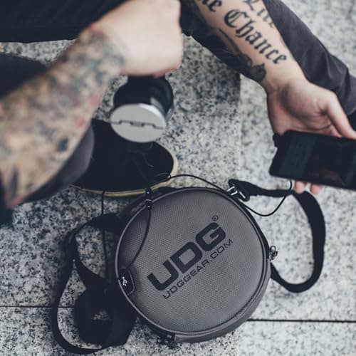 UDG Ultimate DIGI Headphone Bag, Charcoal (U9950CH) — view 4