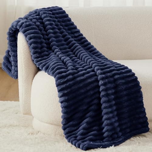 Bedsure Fleece Throw Blanket for Sofa - Fluffy Throw, Navy, 130x170 cm — view 2