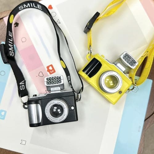 Vexandrie Simulated Camera Keychain with Flashlight Cheerful, Yellow — view 4