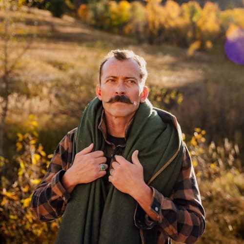 Arcturus Military Wool Blanket - 4.5 lbs, Warm, Heavy, Washable, Large 64" x 88" - Great for Camping, Outdoors, Survival & Emergency Kits (Olive Green) — view 5