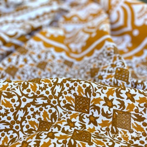 MOMOMUS Sand Free Beach Blanket Extra Large Lightweight Mat Brown 135x210cm — view 4