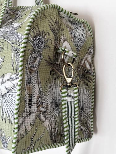 Quilted Cotton Duffle Bag with Jungle Animal Print – Large Travel Holdall for Women, Weekend, Gym & Overnight Bag with Zipper — view 3