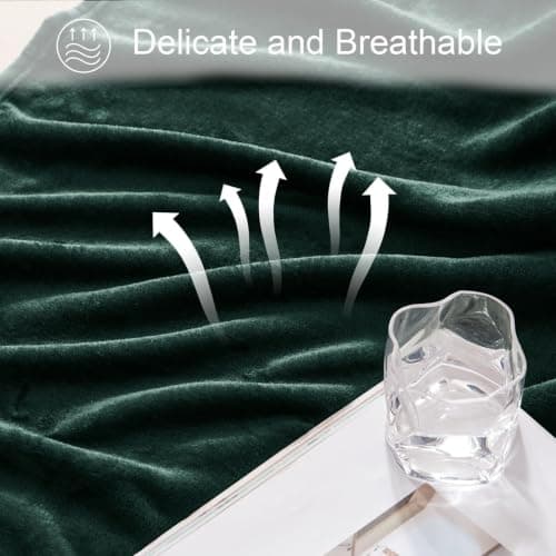 Exclusivo Mezcla Soft Large Fleece Throw Blanket for Sofa, Forest Green — view 6