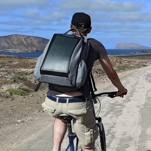Sunslice | Backpack with Solar Panel for Laptop, Travel Bag with Flexible and Powerful Solar Cells, Shatterproof and Scratch-Resistant, Ideal for Hiking or Camping, Grey — view 6