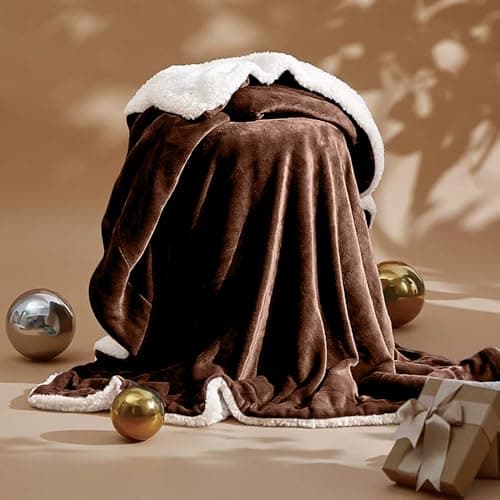 Casabella Sherpa Fleece Blanket - Blankets and Throws for Sofa Bed - Thick Warm Throw Blanket for Queen Bed - Soft Fluffy Bedding, Travel Accessories - Queen, Brown, 200X220cm — view 3