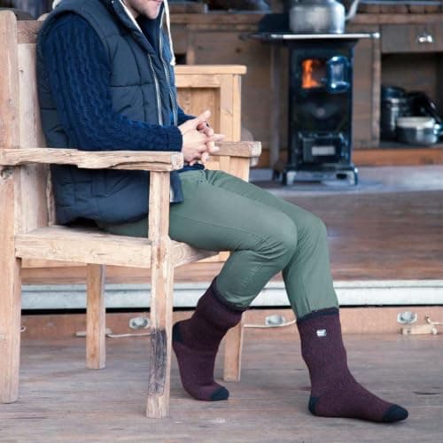 HEAT HOLDERS - Mens & Womens 2.3 Tog Original Thermal Socks | 3 Sizes | Thick Warm Fluffy Insulated Socks for Winter | Ideal for Raynauds (6-11, Black) — view 3