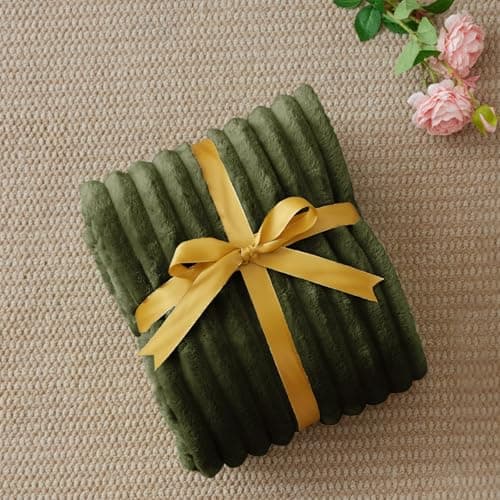 BEDELITE Fluffy Fleece Blanket Cosy Soft Throw, 127x152 cm, Olive Green — view 5