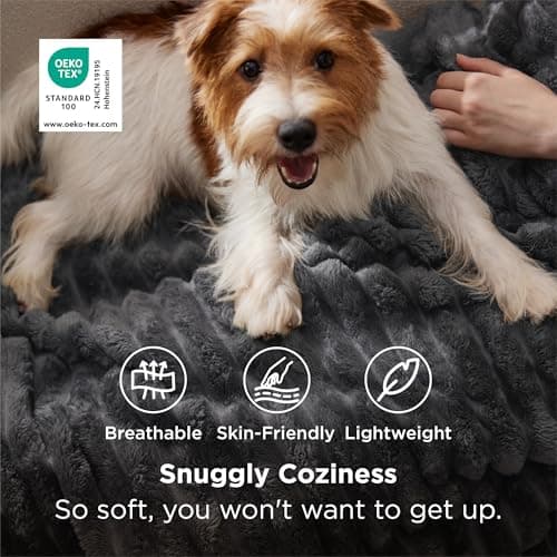 Bedsure Fleece Throw Blanket for Bed - Fluffy Throw, Dark Grey, 150x200 cm — view 3
