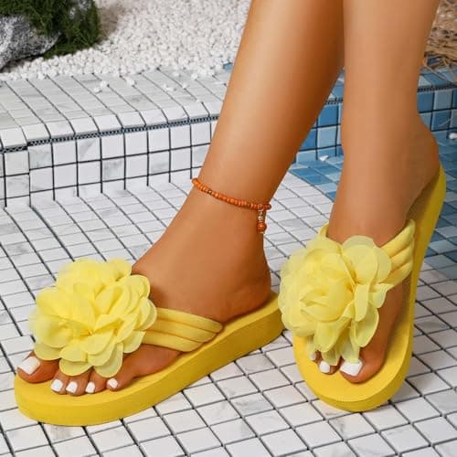 Flip Flop Sandals with Floral Design Flat Beach Slippers for Summer Casual Comfort and Outdoor Relaxation (Yellow, 5) — view 2