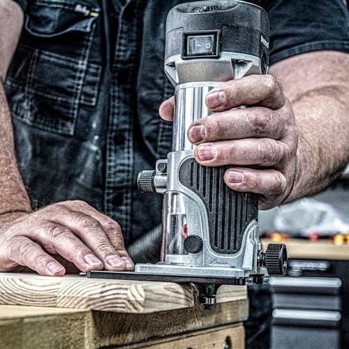 Trend Dual-Base Trim & Plunge Router, 1/4 Inch Collet, 710W, 240V — view 6