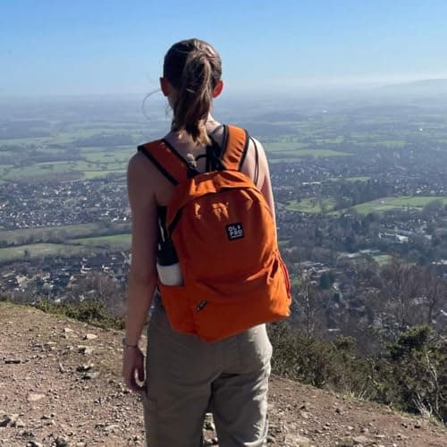 OLPRO 18L Daysack Backpack – Showerproof Outdoor & Everyday Daypack with Padded Laptop Sleeve, Front Pocket & Side Bottle Pockets – Comfortable Padded Straps – Black/Orange — view 3