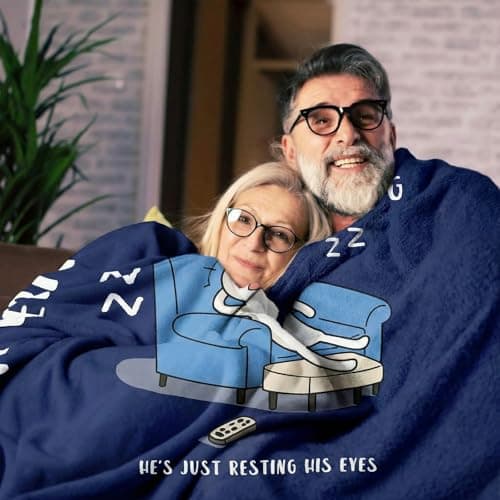 CECOMBINE Gifts for Grandpa Blanket, 150X130CM Funny Blanket Grandpa is Not Sleeping, Resting Eyes Soft Flannel Throw Promoted to Grandads Gifts from Grandchildren for Birthday Retirement Gifts — view 6