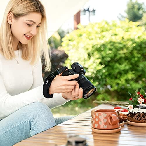 Neoprene Camera Wrist Strap with Quick Release Camera Hand Strap for Canon R5 R6 M200 M100 M50 M10 M6 750D 800D 200D R RP Sony A6600 A6100 A6500 A7R3 Nikon D7500 D5600 D3500 D3400 Z7 Z6 DSLR SLR Strap — view 2