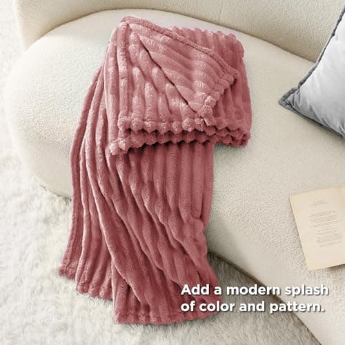 Bedsure Fleece Throw Blanket for Sofa - Fluffy, Brick Dust, 130x170 cm — view 5