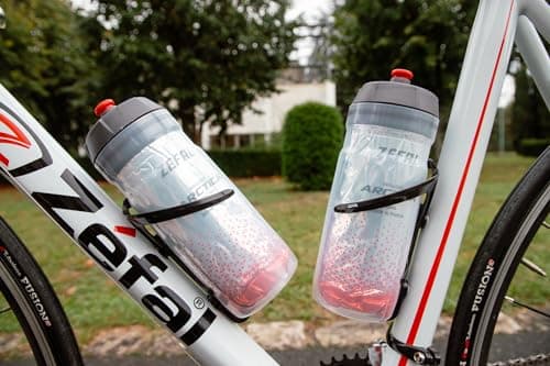 ZEFAL Arctica 55 Water Bottle - 550ml, Bicycle Drinking Bottles - Insulated Bottle - Odourless and Waterproof - BPA-Free Sports Bottle, Red — view 2