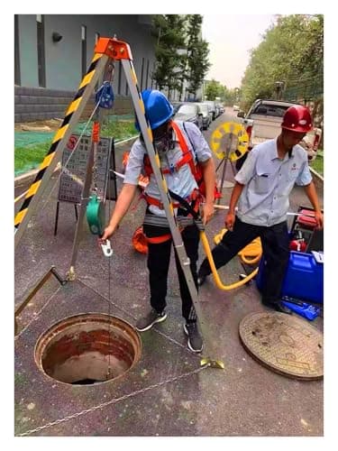 Heavy Duty Rescue Tripod with Winch Fall Arrest Kit for Manholes/Silos/Wells/Sewers Lifting Equipment for Emergency Rescue Operations Commercial Grade Safety System
