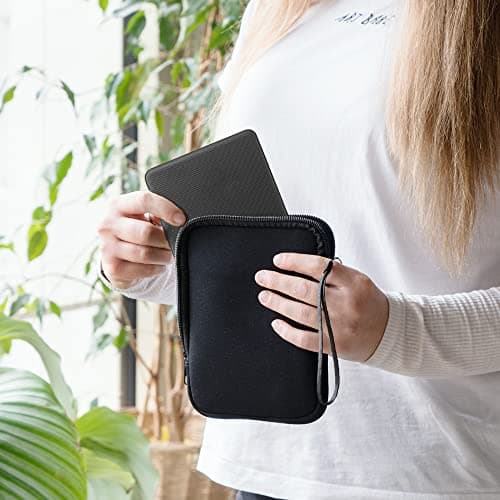 kwmobile Neoprene e-Reader Pouch Size 6" eReader - Universal eBook Sleeve Case with Zipper - Lavender — view 2