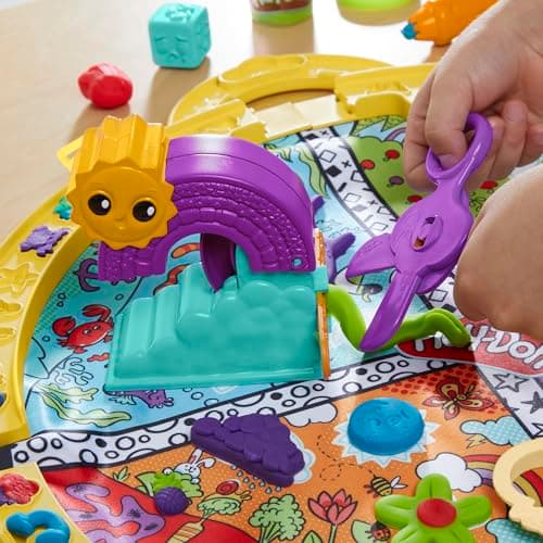 Play-Doh Fold and Go Playmat Starter Playset for Toddlers, Non-Toxic Modelling Compound Set, Creative Toys for 3+ Year Old Kids — view 3