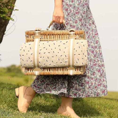 VIREO GARDEN Picnic Basket Set for 2 Person with Large Insulated Cooler Bag — view 2