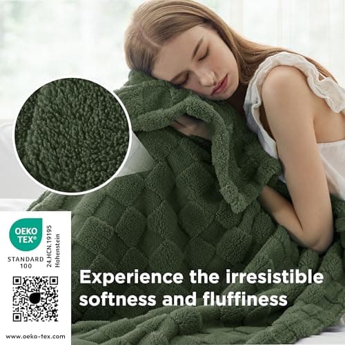 Bedsure Checkered Fleece Throw Blanket - Olive Green, 152x203cm — view 4