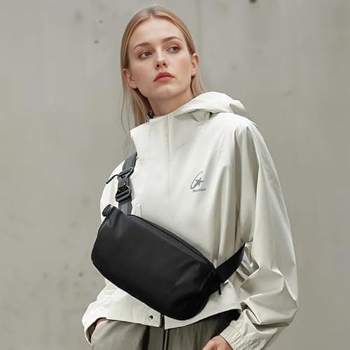 4L Cross Body Bag with Magnetism Carabiner for Travelling, Sports Hiking — view 3