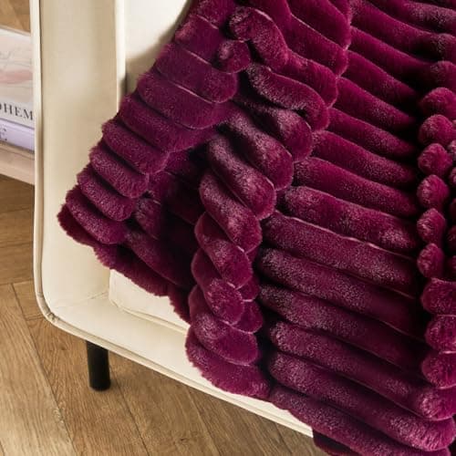 OHS Faux Ribbed Fleece Throw Blanket for Sofa, Soft Cosy Warm Winter Thick Fleece Blanket Over Bed Decorative Fluffy Single Bed Throws Gifts for Women Girls, Burgundy - 125 x 150cm — view 3