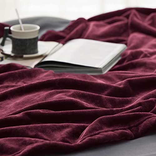 Bedsure Fleece Throw Blanket for Bed - Flannel, Burgundy Red, 150x200 cm — view 4
