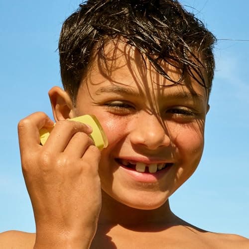 Sun Bum Kids SPF 50 Clear Sunscreen Face Stick | Wet or Dry Application | Hawaii 104 Reef Act Compliant (Octinoxate & Oxybenzone Free) Broad Spectrum UVA/UVB Sunscreen | 0.53 oz — view 4