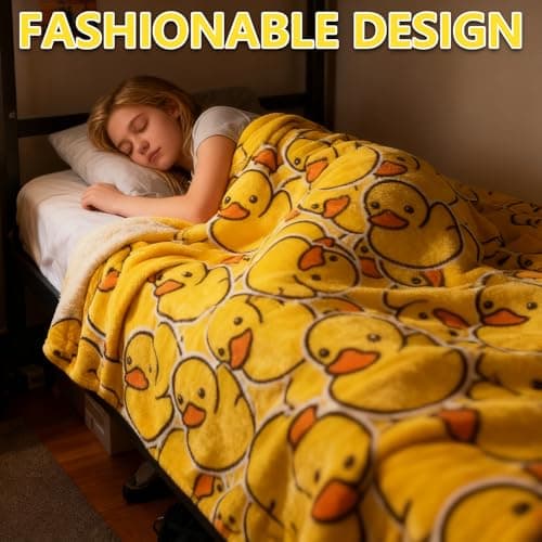 JYJLLM 3PCS Yellow Duck Blanket Set, Soft Flannel Throw 72x102cm with 2 Silicone 3D Duck Keychains for Adult Couch Bed Travel Gift — view 4