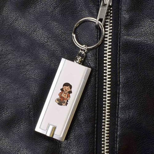 Azeeda 'Woman Using Pottery Wheel' LED Keyring Torch (KT00044823) — view 4