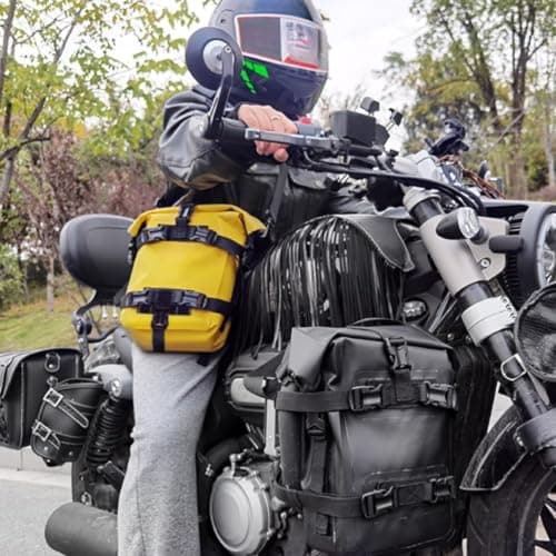 Anti-Slip Motorcycle Luggage Bag 8L for Touring — view 3