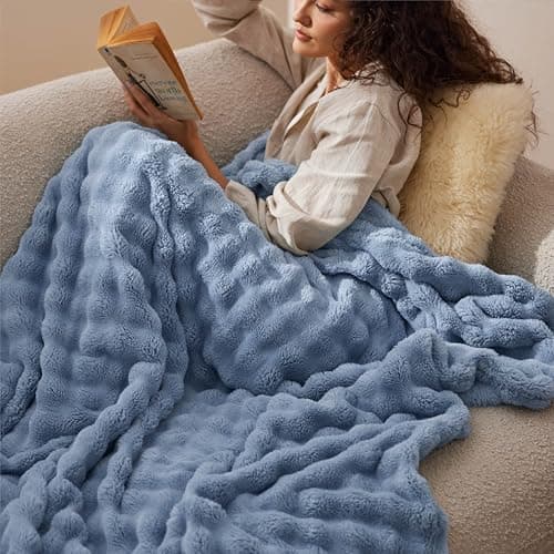 Bedsure Bubble Fleece Throw Blanket - Lightweight, Ashley Blue, 130x170cm — view 4