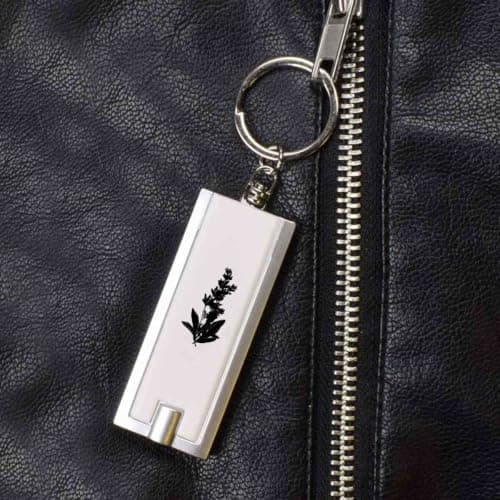 Azeeda 'Lavender Flowers' LED Keyring Torch (KT00054821) — view 4
