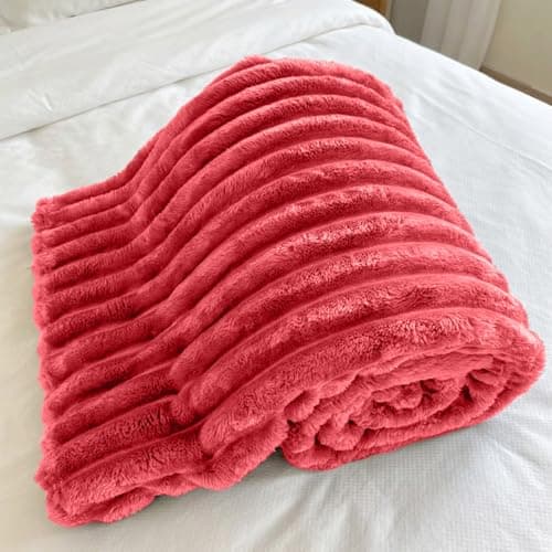 Casabella Throw Blanket - Ribbed Fleece Blanket - Soft Fluffy, Warm & Cosy Sofa Throw - Large Fleece Blanket for Sofa Bed, Couch, Bedding - King Size 200x240 - Red — view 2