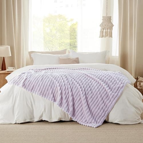 Bedsure Fleece Throw Blanket for Sofa - Fluffy, Lavender Fog, 130x170 cm — view 6