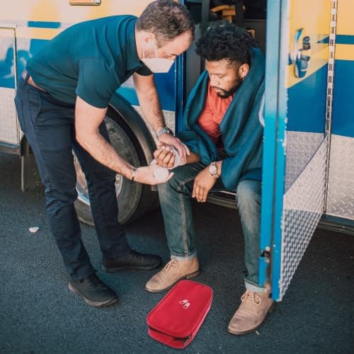Portable First Aid Bag Oxford Polyester Emergency Trauma Kit — view 4